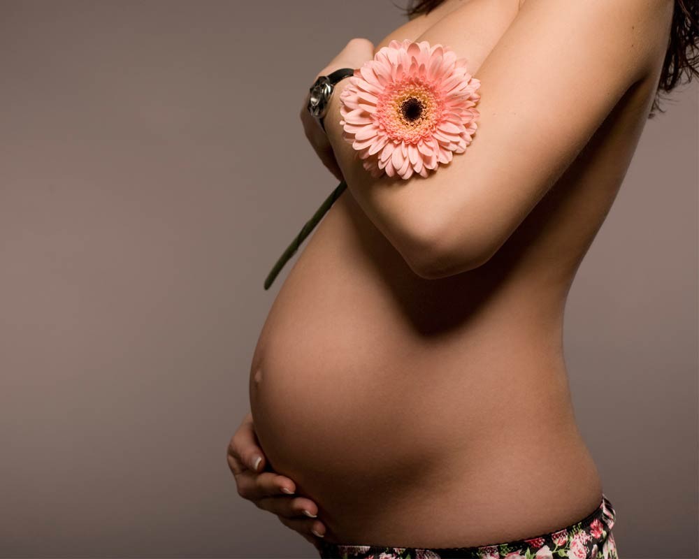 Болезненная грудь во время беременности: норма или патология