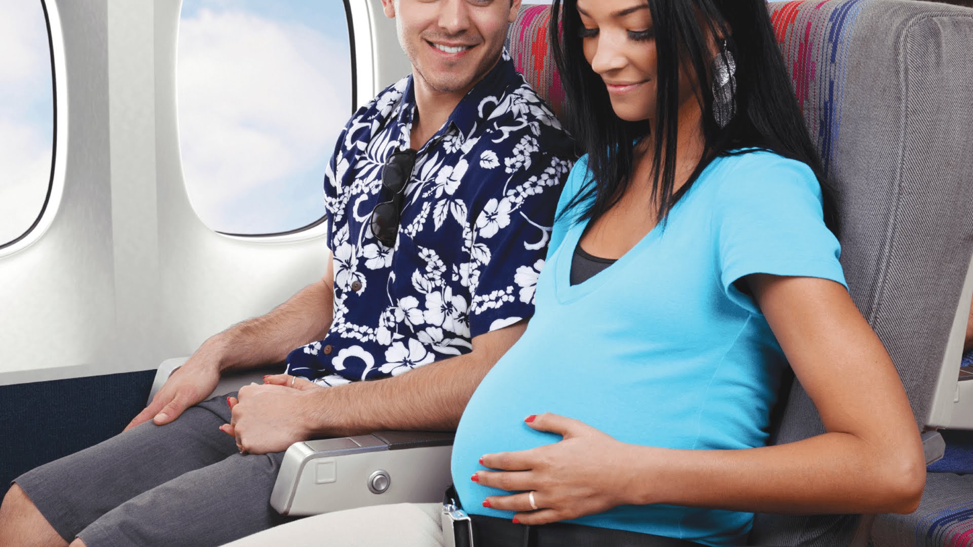 Беременность можно летать на самолете. Беременные женщины в самолете. Беременные в путешествии.