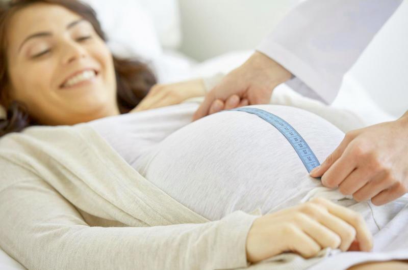 Зачем беременным измеряют высоту дна матки